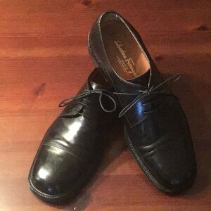 Salvatore Ferragamo black cap toe Darby made in Italy